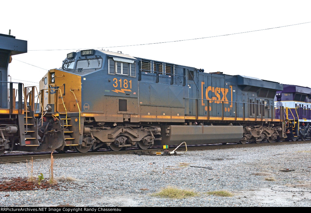 CSXT 3181 M690-30